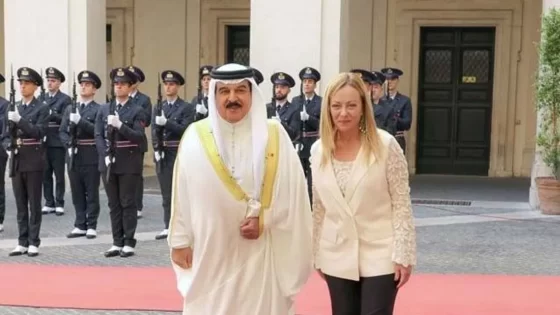 ملك البحرين يؤكد على دعم تحقيق السلام والاستقرار